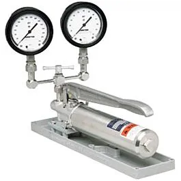 AMETEK - M&G T-3 Hydraulický komparátor