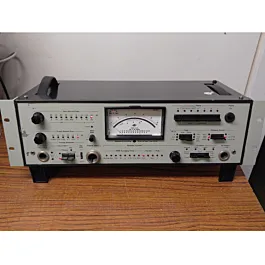 Bruel & Kjaer 2636 měřicí zesilovač-voltmetr