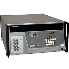 Fluke 5440A kalibrační zdroj DC napětí
