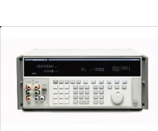 Vícefunkční kalibrátor Fluke 5720A