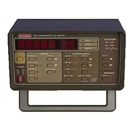 Keithley 595 Kvazistatický C-V Měřič kapacity