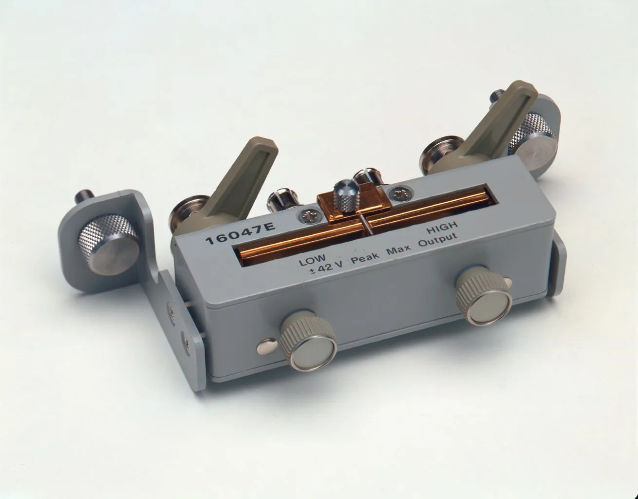Keysight 16047E - měřící přípravek LCR