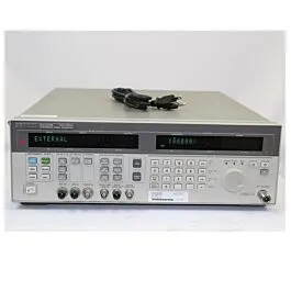 Keysight 83732B syntetizátor signálu