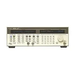 Keysight 83751B syntetizátor RF s nastavitelným rozsahem