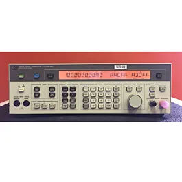 Keysight 8642B Syntetizér signálu
