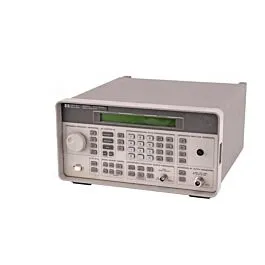 Keysight 8648C Syntetizér signálu