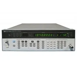 Keysight 8657A syntézátor signálu