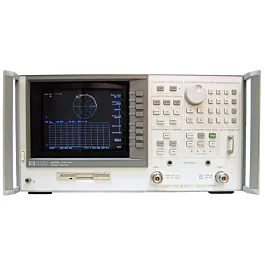 Keysight 8753D Síťový analyzátor