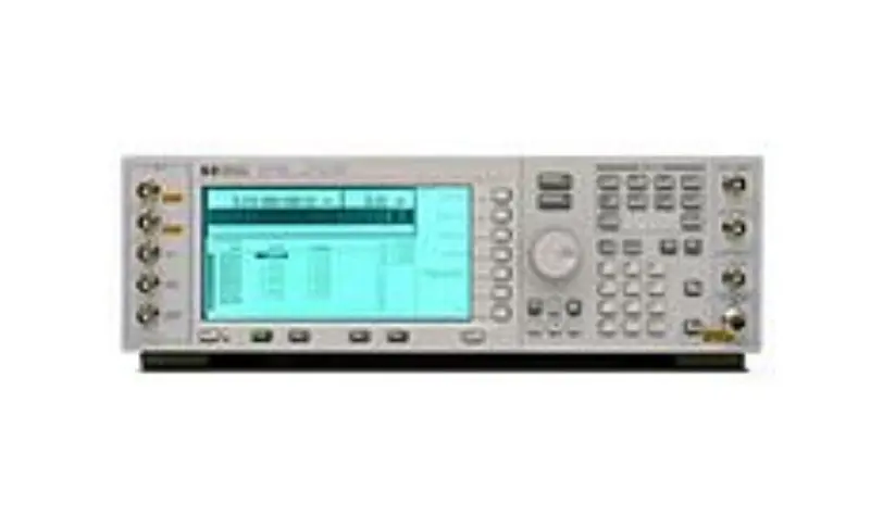 Keysight E4422B Generátor RF signálu