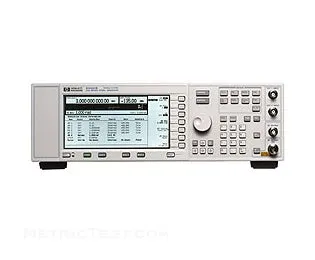 Keysight E4424B Generátor RF signálu