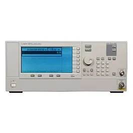 Keysight E8241A Generátor signálu