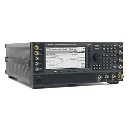 Keysight E8267D-544 PSG Vektorový generátor signálu