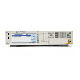 Keysight N5171B-506 Analogní RF generátor signálu