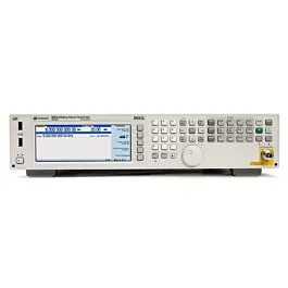 Keysight N5181B-506 RF analogový generátor signálů