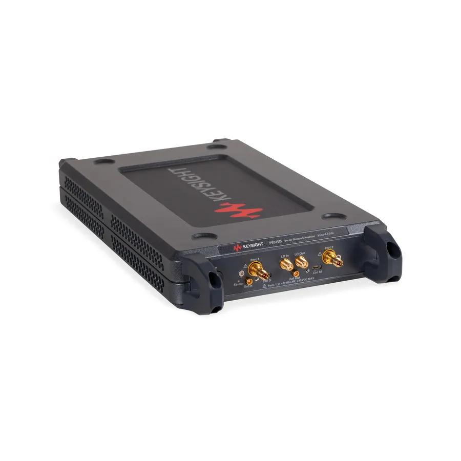 Analizátor sítě Keysight P9370B/001