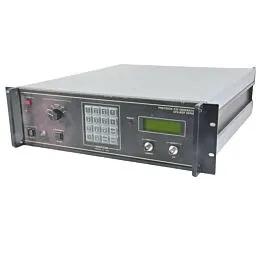 Generátor Noisecom UFX-BER-750 nosič-k-šumu