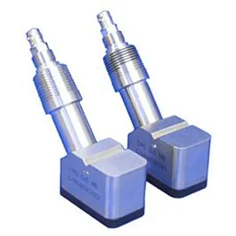 Pár vysokovýkonných upínacích měničů Panametrics C-RS-402-AX-00-0