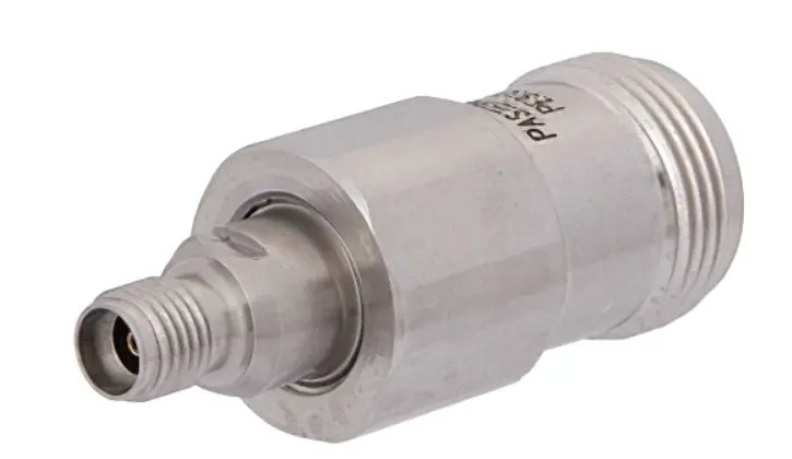 Pasternack PE9323 adaptér 3,5mm na Type N