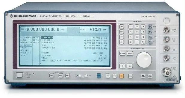 Rohde & Schwarz SMT03 generátor signálu