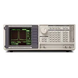 Stanford Research Systems SR760 FFT analyzátor spektra