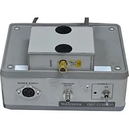 Tektronix 067-1338-00 kalibrační generátor kroků