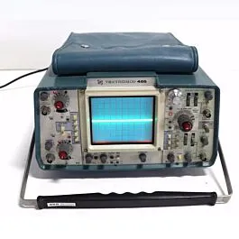Duální stop analogový osciloskop Tektronix 455