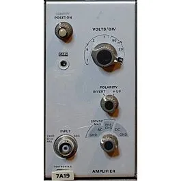 Tektronix 7A19 Zesilovač jedné stopy
