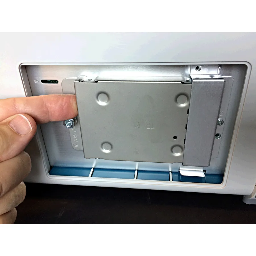 Tektronix SUP6B-LNX Rozšíření výměnný SSD s integrovaným OS