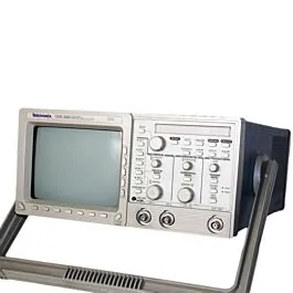Tektronix TDS340 Osciloskop