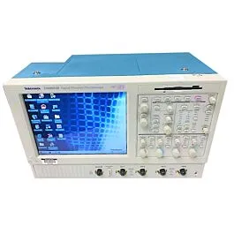 Tektronix TDS5054B Digitální fosforfluorescenční osciloskop