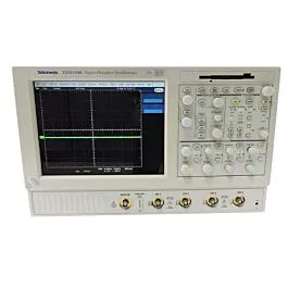 Tektronix TDS5104B Digitální fosforfluorescenční osciloskop